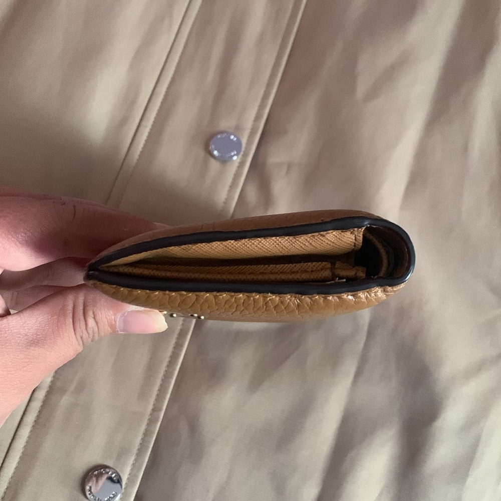 Michael Kors bi-fold wallet - Picture 6 of 6